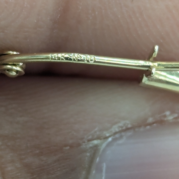 14kt Real Gold Hoop Earring for Women - Picture 5 of 8